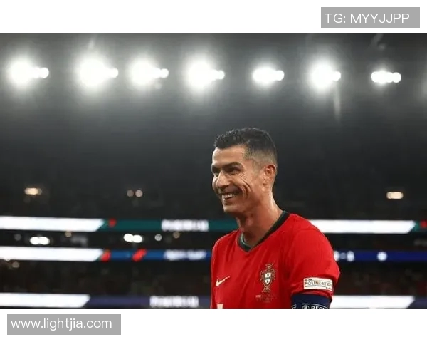 踢破网的传奇瞬间 足球史上那位惊艳一球的球星是谁